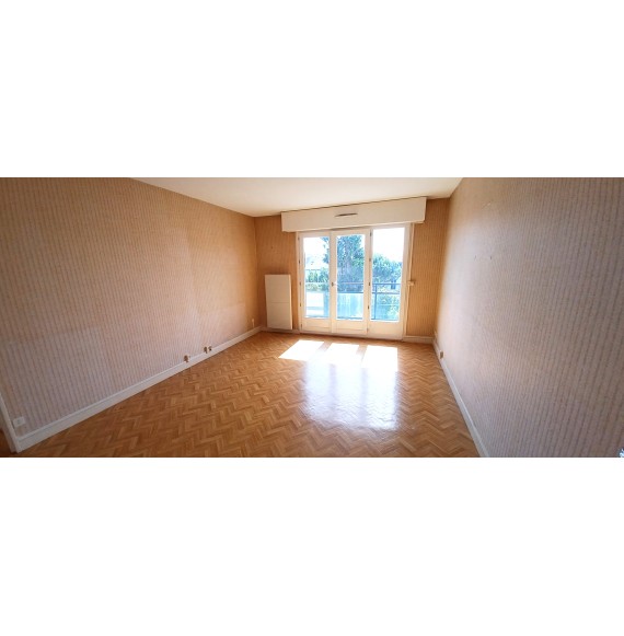 Appartement type 3 en résidence