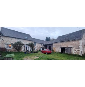 Ancienne fermette avec dépendances