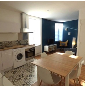EXCLUSIVITE  Immeuble avec 3 appartements en TBE