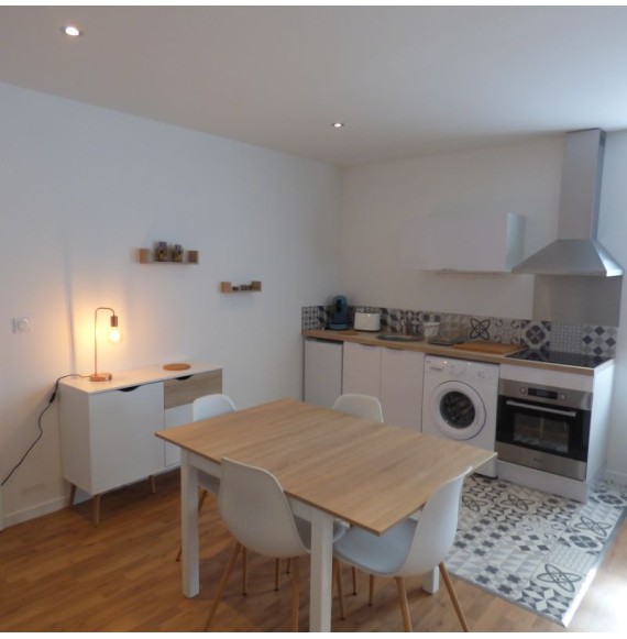 EXCLUSIVITE  Immeuble avec 3 appartements en TBE