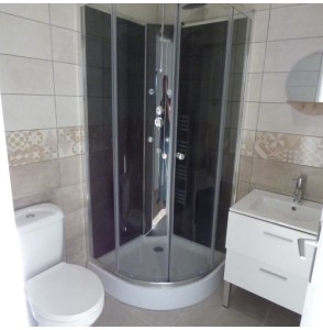 EXCLUSIVITE  Immeuble avec 3 appartements en TBE